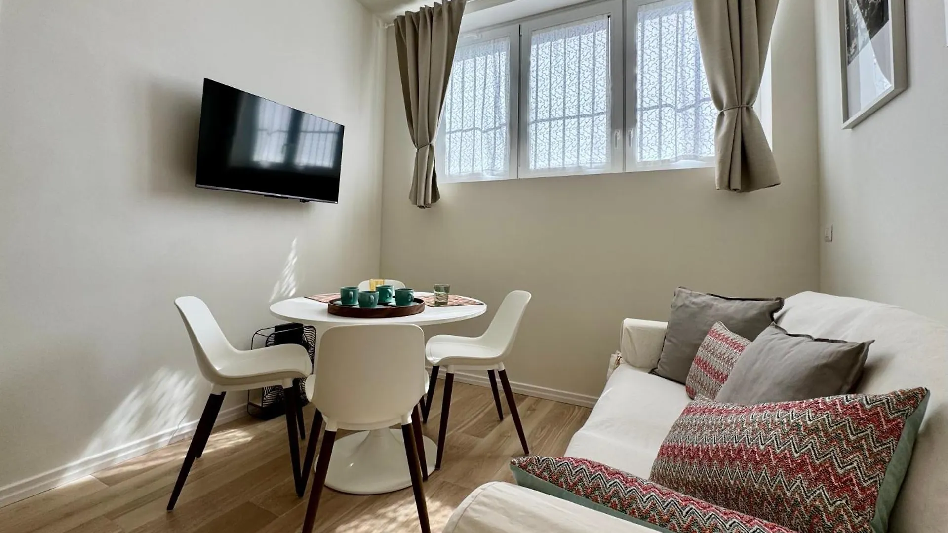 Spacious Apartment Near San Siro ミラノ