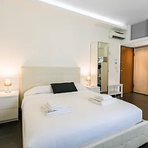 21 Apartment